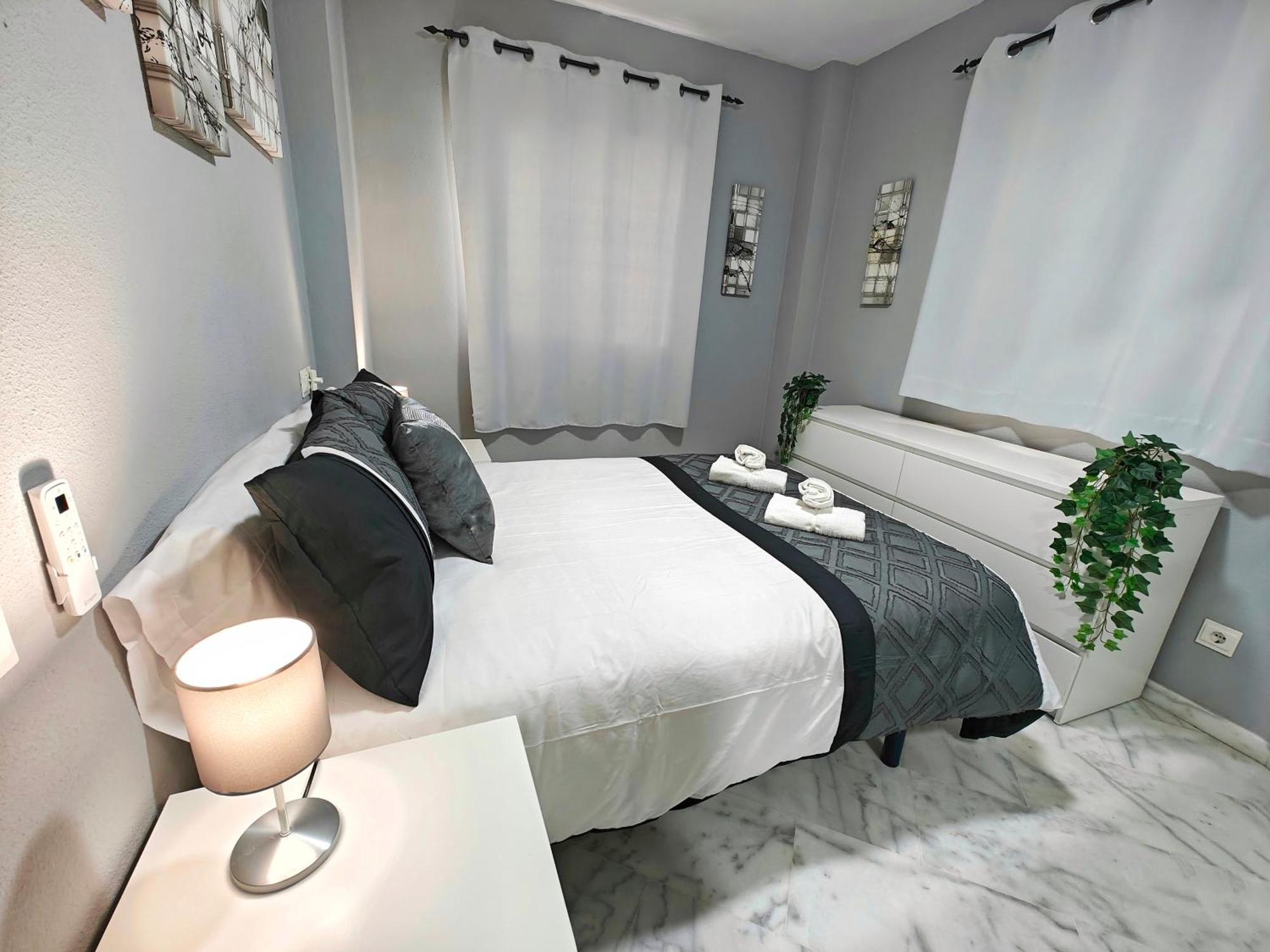 Moderno Piso Centrico 3 Habitaciones Junto Al Mar Y Parking إِستيبونا المظهر الخارجي الصورة